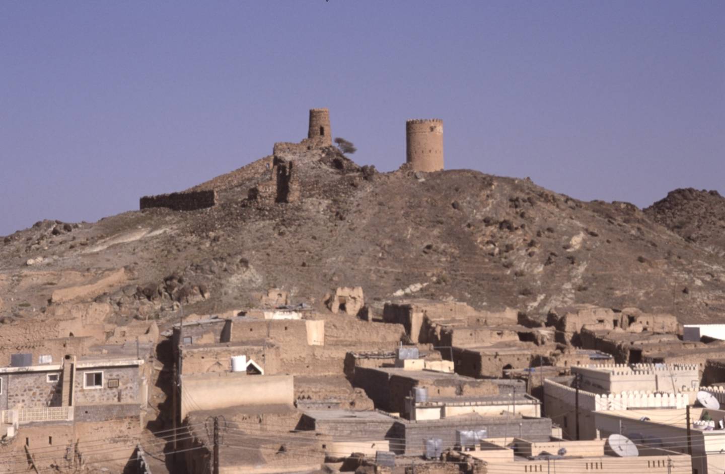 Dag 4 · Wahiba Sands til Al Mudayrib, Ibra og Muscat